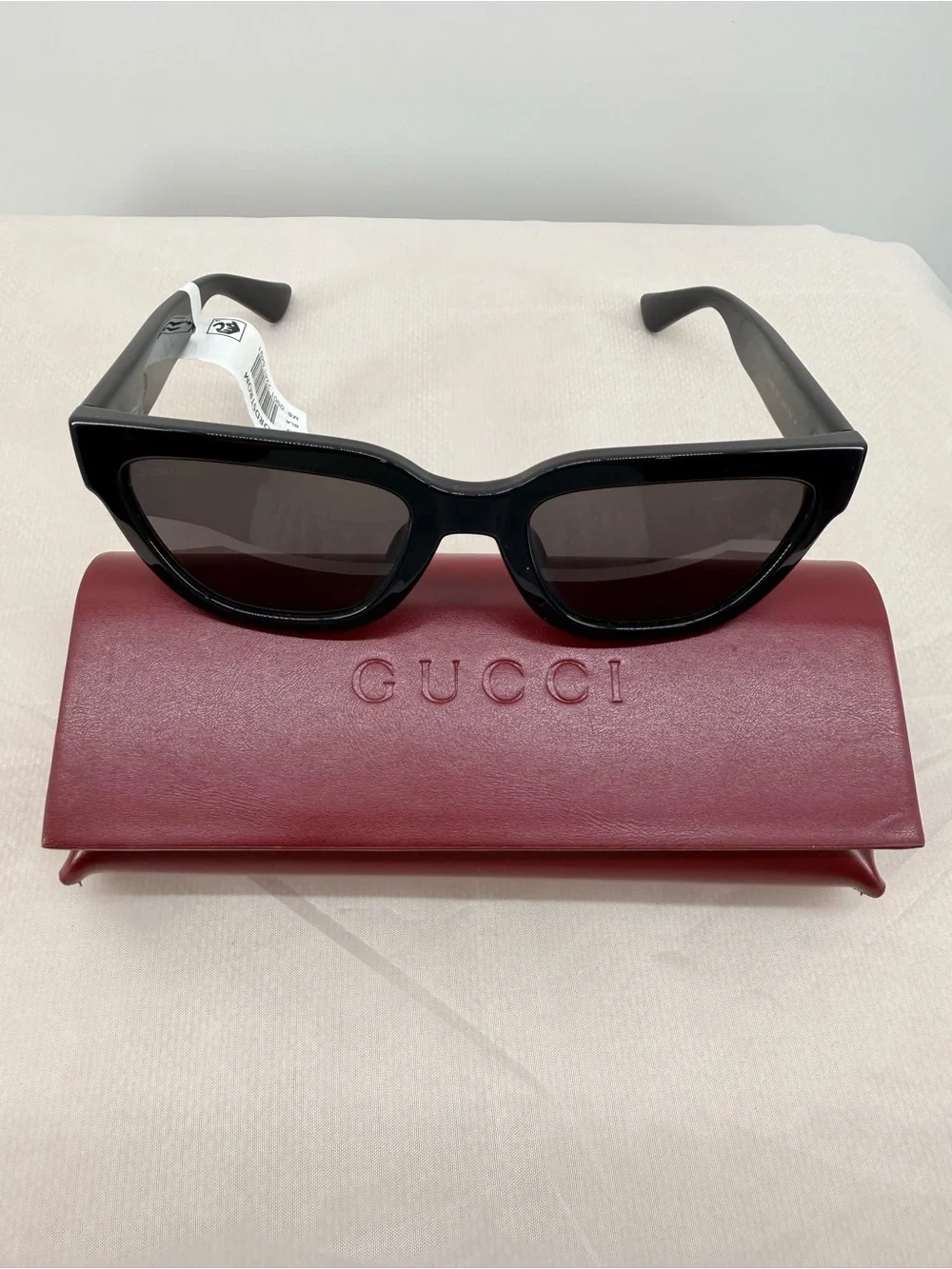 Gucci Black Cat Eye Sunglasses Women’s Designer Eyewear w/ Case Made in Italy